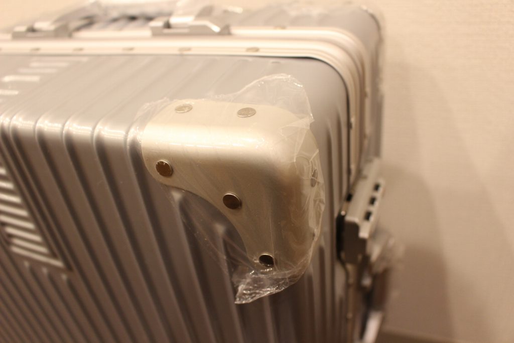 ビルガセのスーツケースのコーナープロテクト