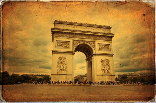 凱旋門の観光情報（歴史・料金・行き方・営業時間） - HowTravel