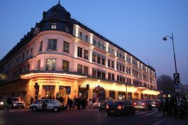 exterior of Le Bon Marche in paris