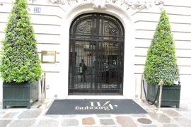 Le 114 Faubourg in Paris