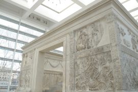 Ara Pacis iin Rome