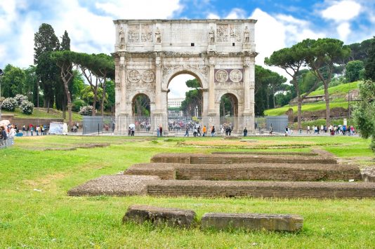 コンスタンティヌスの凱旋門の観光情報 歴史 料金 行き方 営業時間 Howtravel