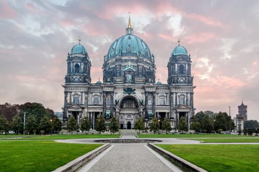 ベルリン大聖堂の観光情報（歴史・料金・行き方・営業時間） - HowTravel