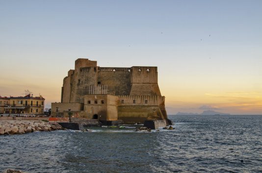 ナポリの　卵城 イタリアの世界遺産「卵城」とは？世界遺産マニアが解説 | 世界