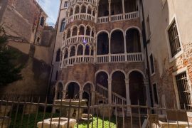 Scala Contarini del Bovolo