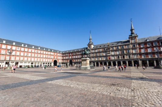 around-plaza-mayor