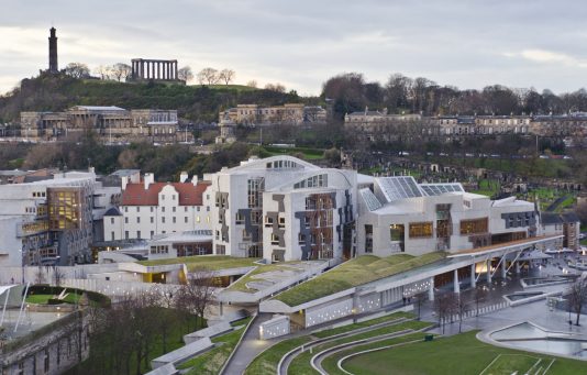 スコットランド国会議事堂の観光情報 歴史 料金 行き方 営業時間 Howtravel