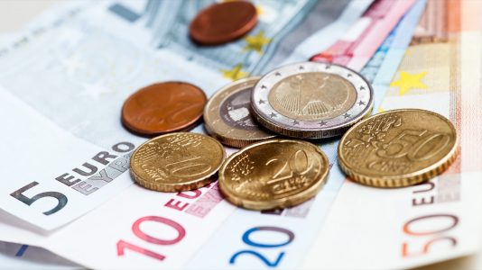 スペインの通貨 免税 チップの慣習 両替所の場所や営業時間 Howtravel スペインの通貨 免税 チップの慣習 両替所の場所や営業時間 Howtravel