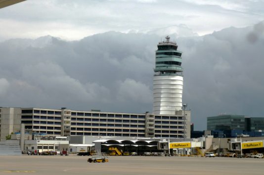 ウィーン国際空港と市内へのアクセス方法 Howtravel