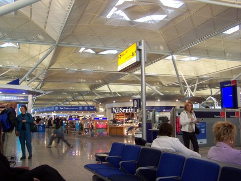 ロンドンのスタンステッド空港と市内へのアクセス Howtravel ロンドンのスタンステッド空港と市内へのアクセス Howtravel