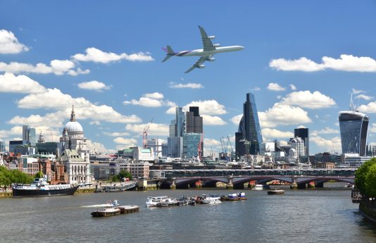 ロンドンのシティ空港と市内へのアクセス Howtravel ロンドンのシティ空港と市内へのアクセス Howtravel