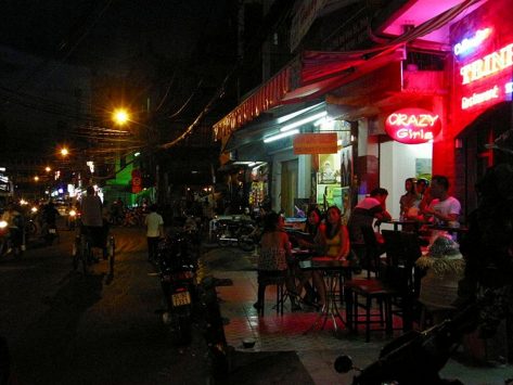 Bui Vien Street & De Tham Street