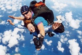 グアム スカイダイビングの料金 予約方法 営業時間 Howtravel