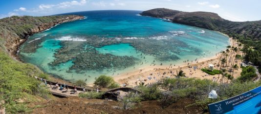 Hanauma Bay（Hanauma Bay Nature Preserve）