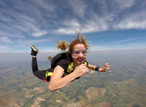 gua-skydiving