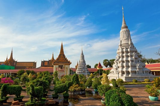 sightseeing in phnom penh