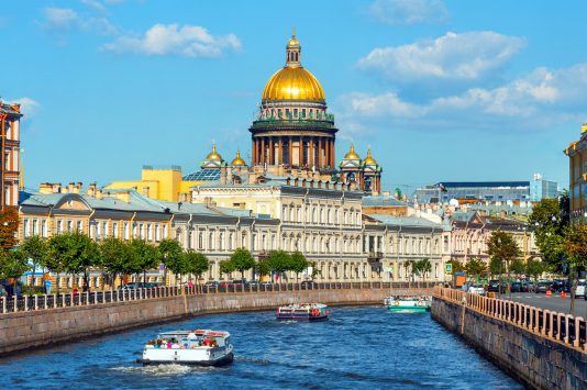 sightseeing in Saint Petersburg