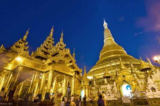 Famous food in Yangon