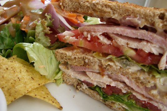 サンドイッチはサンフランシスコのファストフードとして人気のある料理