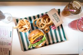 香港Burger Circusの料理