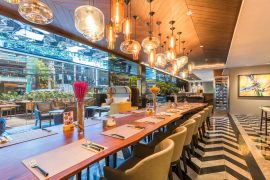 タイバンコクのMetta Eatery & Barの店内