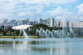 サンパウロのイビラプエラ公園の噴水