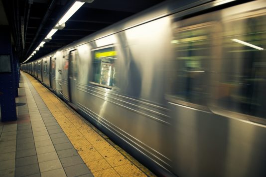 ニューヨークのメトロ 地下鉄 の料金 乗り方 路線図 注意点 Howtravel