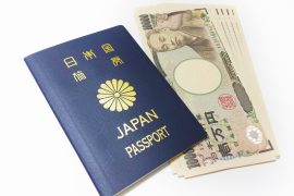 海外旅行に必要なパスポートとお金